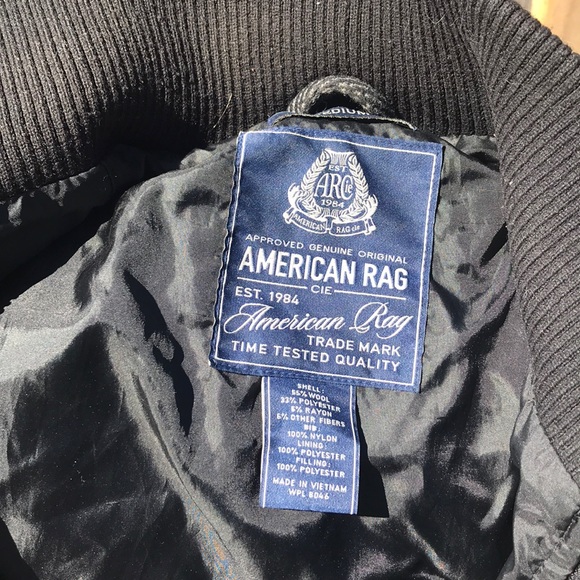 Men’s Jacket - Picture 2 of 2